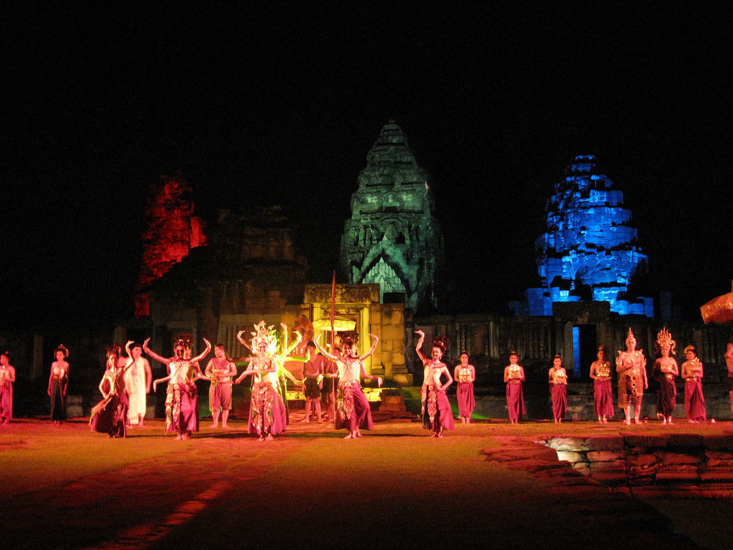 ททท.นครราชสีมาขอเชิญทุกท่านชมการแสดงมินิไลท์ แอนด์ ซาวด์ พิมาย “มหัศจรรย์ขอมโบราณ ย้อนวันวานพิมายพันปี”